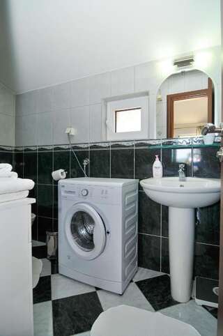 Апартаменты Apartman City Centar Тиват Апартаменты с видом на море-16