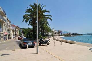 Апартаменты Apartman City Centar Тиват Апартаменты с видом на море-49