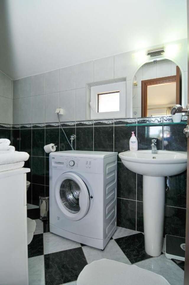Апартаменты Apartman City Centar Тиват-18